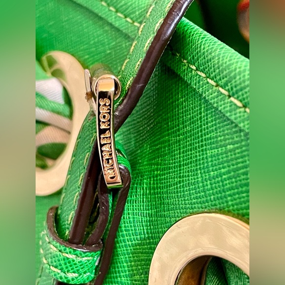 Michael KORS Genuine Leather Silk Scarf green Large Tote shoulder bag - Picture 5 of 13